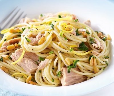 Spaghetti con tonno, limone e pinoli 1